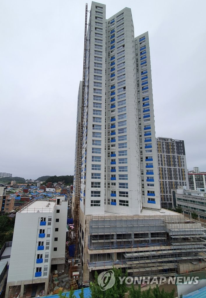 공사용 승강기 추락한 아파트 건설현장