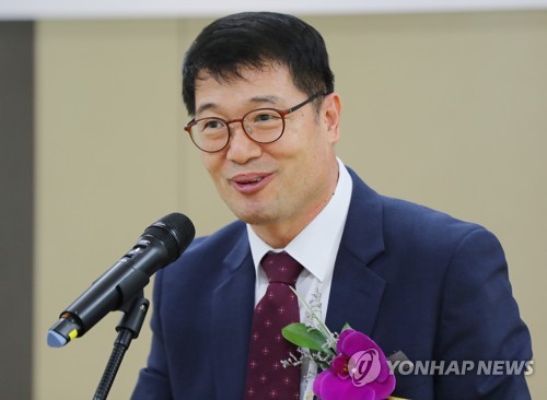 축사하는 황덕순 일자리수석