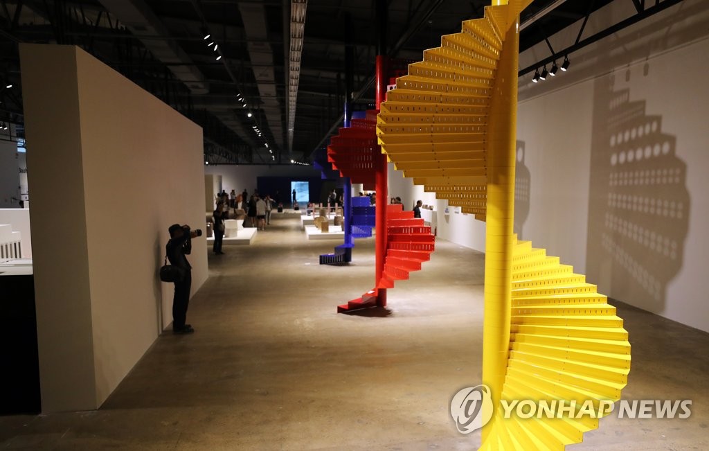 광주 디자인비엔날레 작품 '눈길'