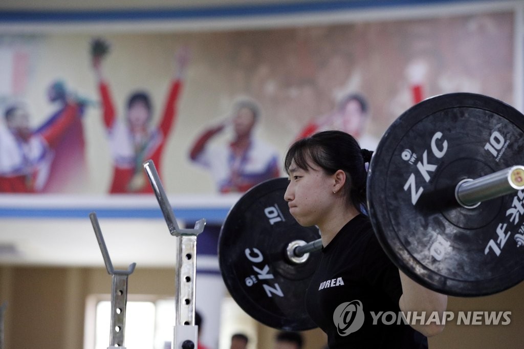 역도 선수단, 평양에서 첫 훈련 돌입