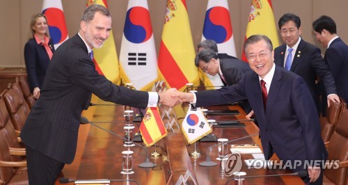 악수하는 한-스페인 정상