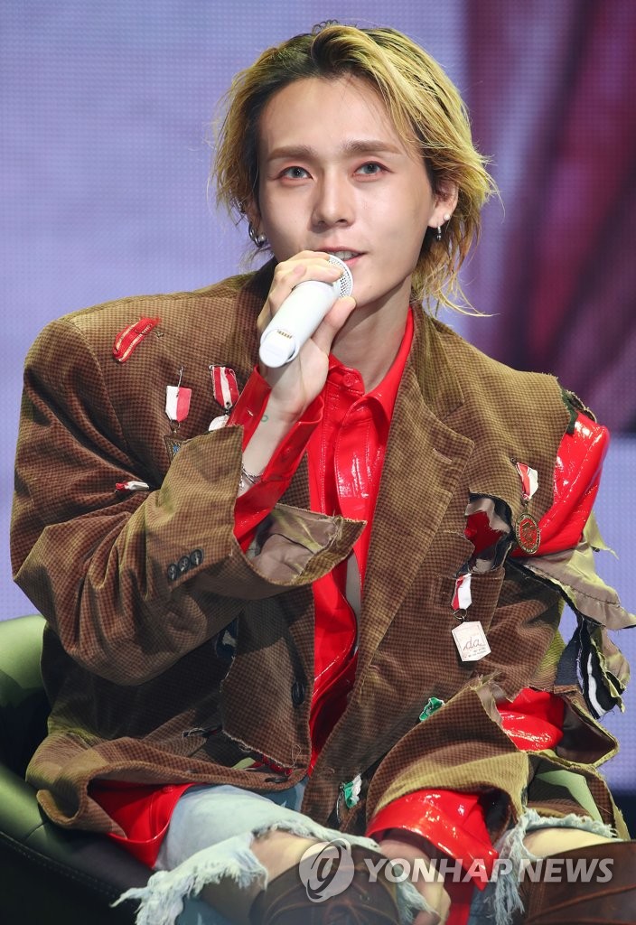 던 '신곡 작사·작곡 참여'