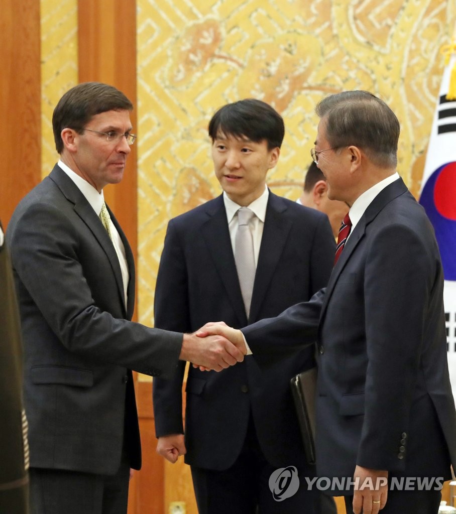 Moon meets U.S. defense chief Moon meets U.S. defense chief