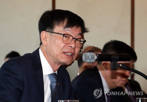 발언하는 김상조 정책실장