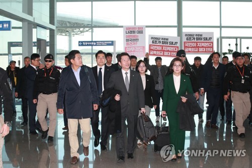 출국하는 3당 원내대표