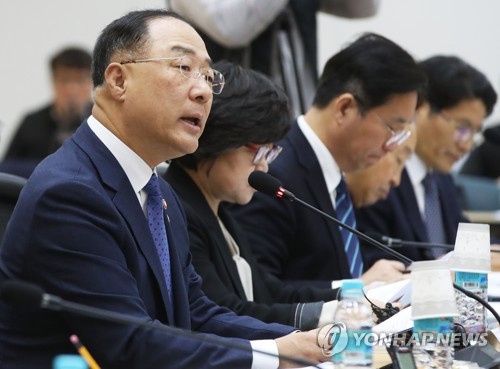 발언하는 홍남기 경제부총리