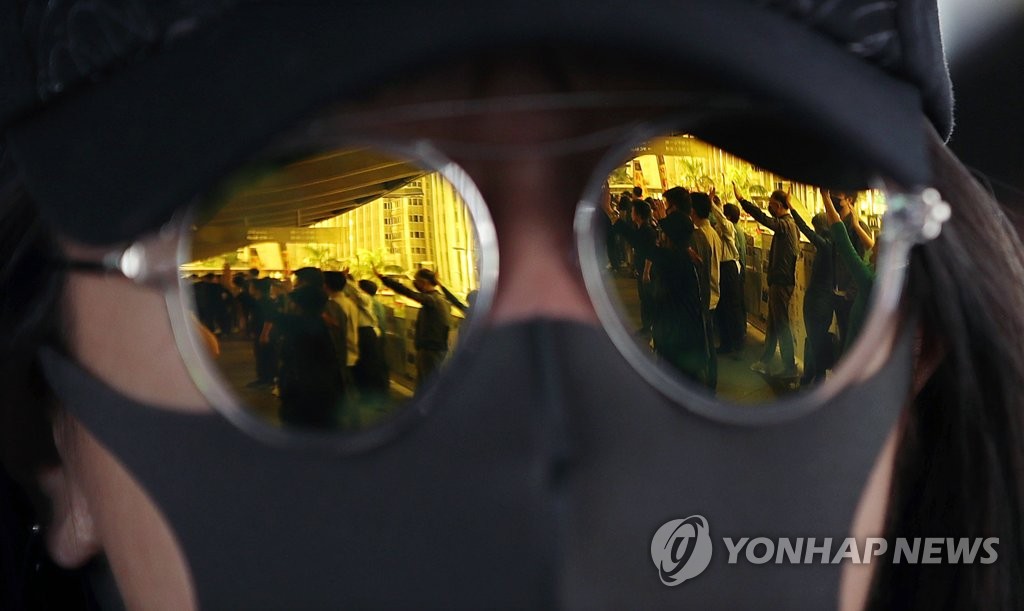 홍콩 속 시위대