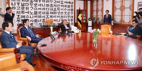 3당 원대 회동 한국당 불참으로 무산