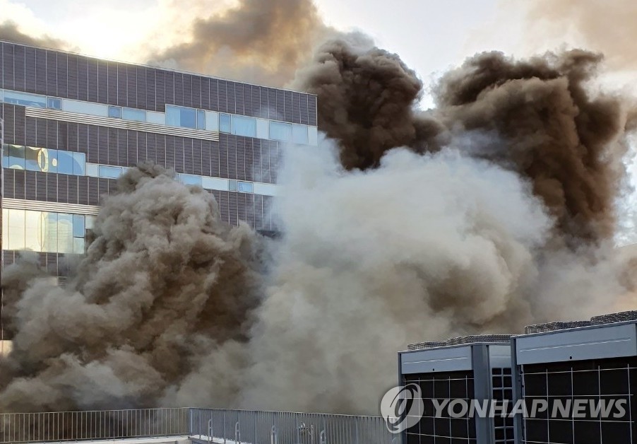 일산 여성병원 건물 화재…2명 연기흡입 외 인명피해 없어