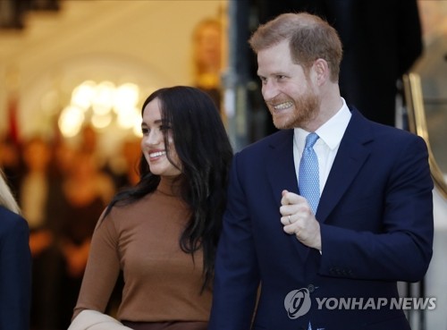 영국 왕실서 '일선 후퇴' 해리 왕자 부부