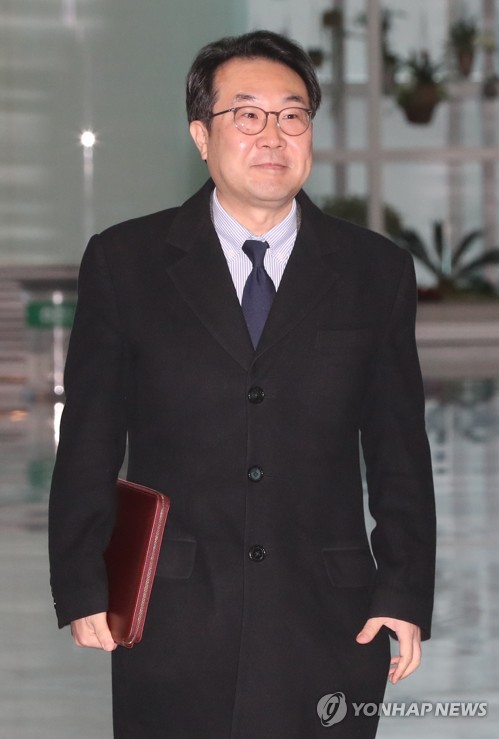 워싱턴으로 향하는 이도훈 한반도평화교섭본부장
