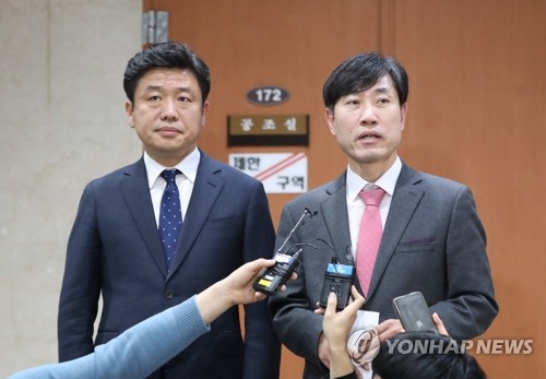 질의응답 하는 새보수당 하태경 책임대표