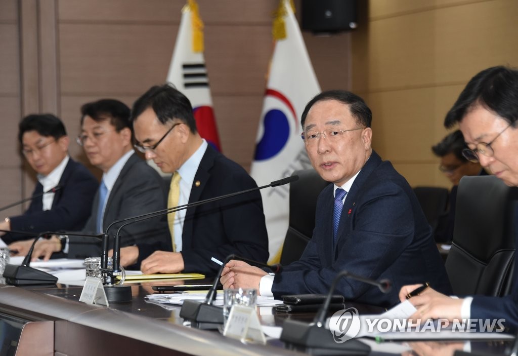 발언하는 홍남기 경제부총리