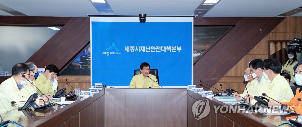 진영 행안부 장관, 코로나19 대응 상황 점검