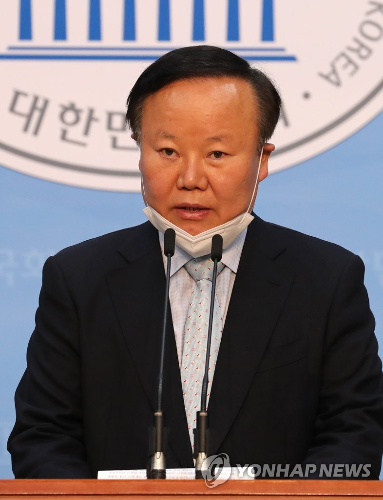 '동물권 총선 대응연대 제안' 관련 기자회견하는 김재원