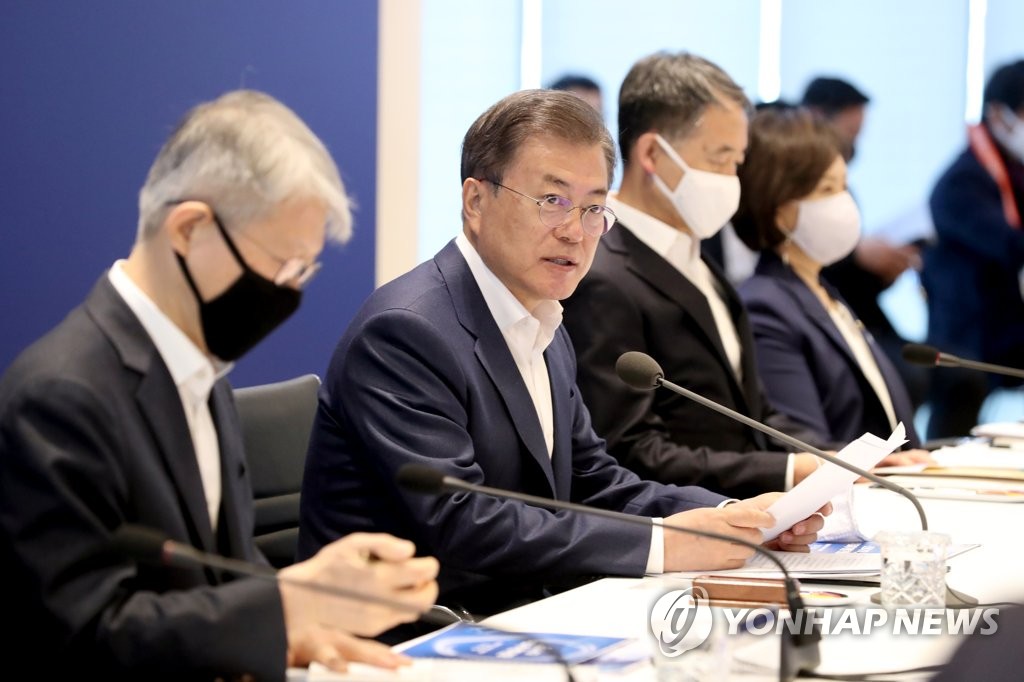 발언하는 문 대통령