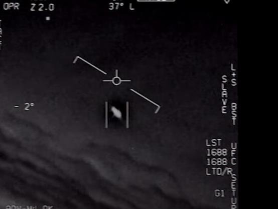 미국 국방부가 공개한 'UFO 비디오'의 장면