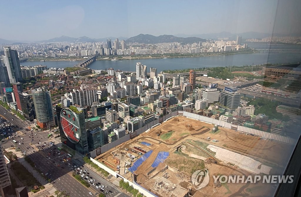 This photo taken on May 6, 2020, shows the site at which Hyundai Motor Group's new headquarters building will be built in Samseong, southern Seoul, by 2026. (Yonhap)