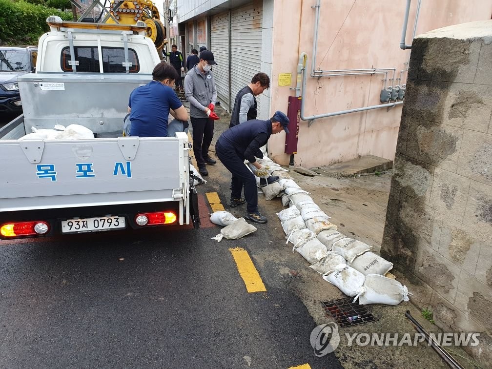 폭우로 전남 목포 주택 침수