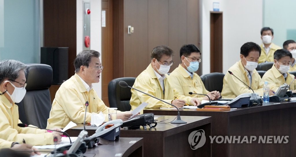 발언하는 문 대통령