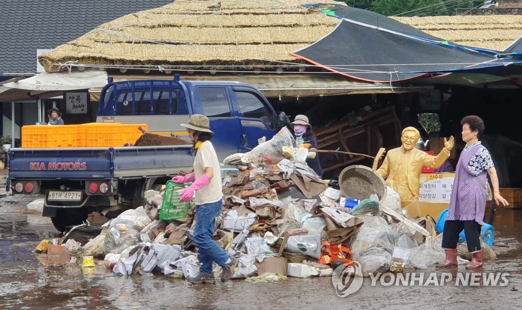 하동 화개장터 침수 복구작업