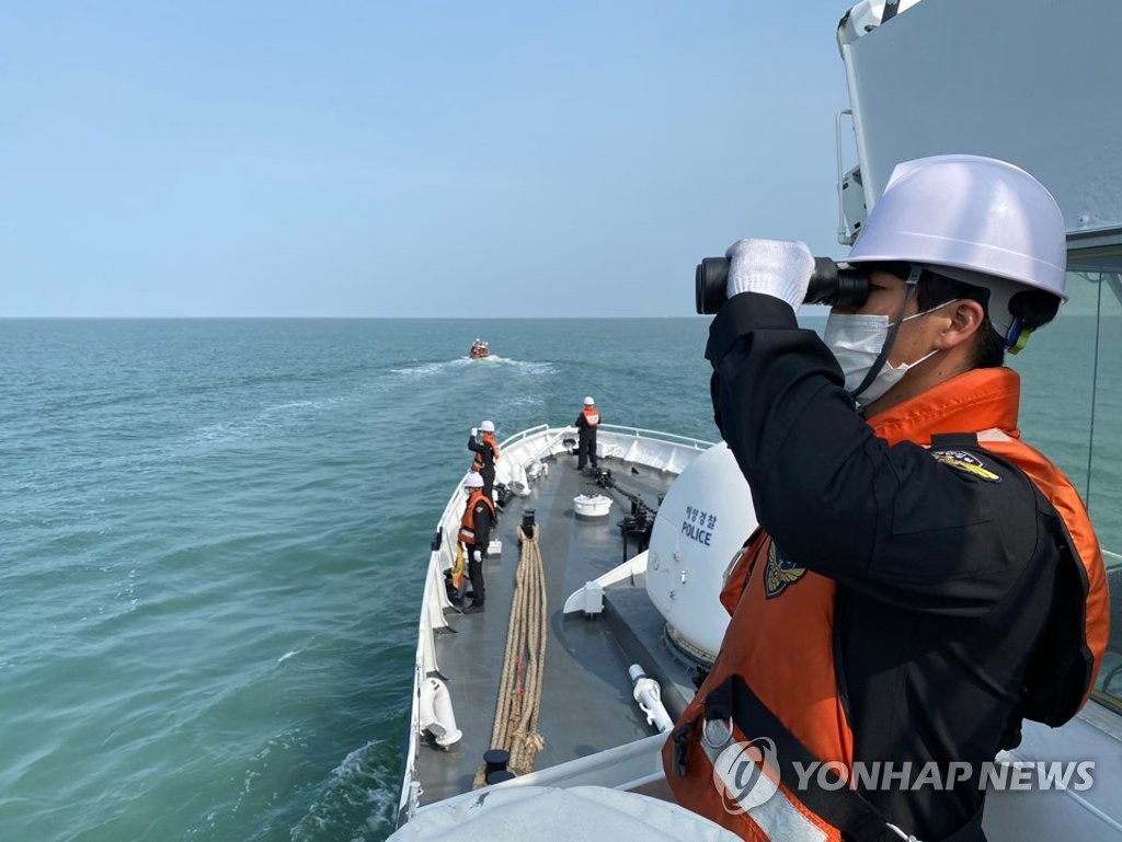 The military and the Coast Guard continue to search for the body of a South Korean fisheries official, who was shot to death by North Korean troops last month, in waters off the western border island of Yeonpyeong on Oct. 3, 2020 in this photo provided by the Coast Guard. (PHOTO NOT FOR SALE) (Yonhap)