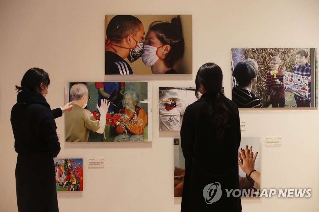 Photo exhibition on COVID-19 Photo exhibition on COVID-19
