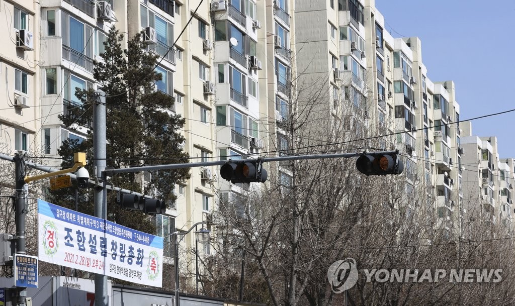 재건축 기대감 부푼 압구정 아파트, 가격 상승
