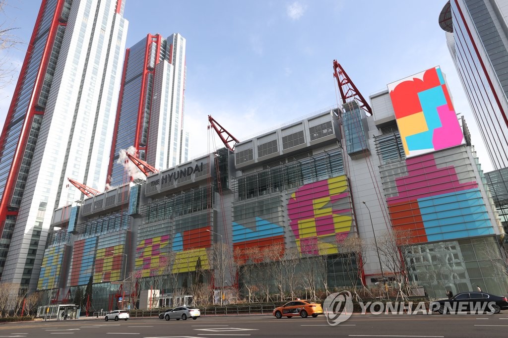 개점 앞둔 '더 현대 서울'… 19년 만에 서울에 새 점포