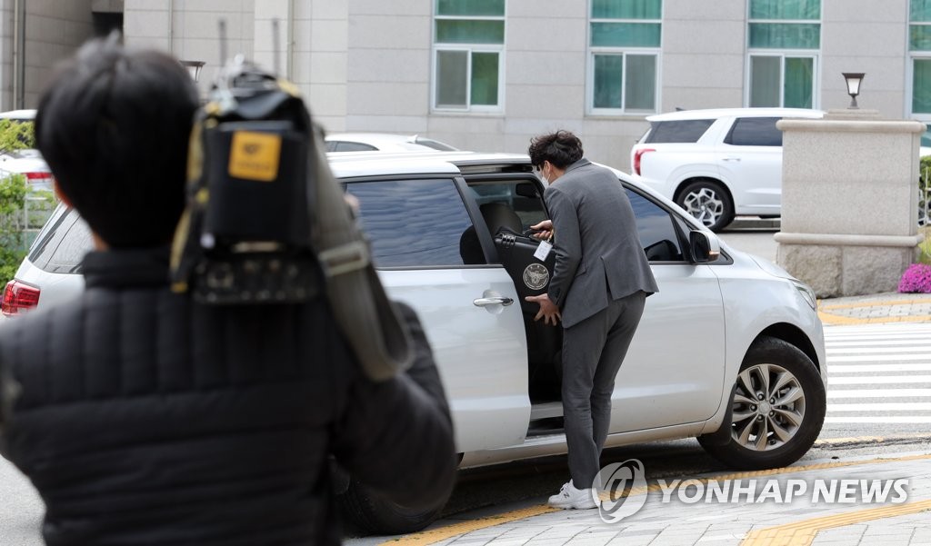 광양시청 압수수색하는 경찰
