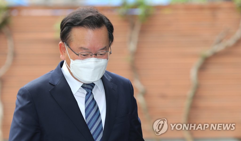 출근하는 김부겸 총리 후보자