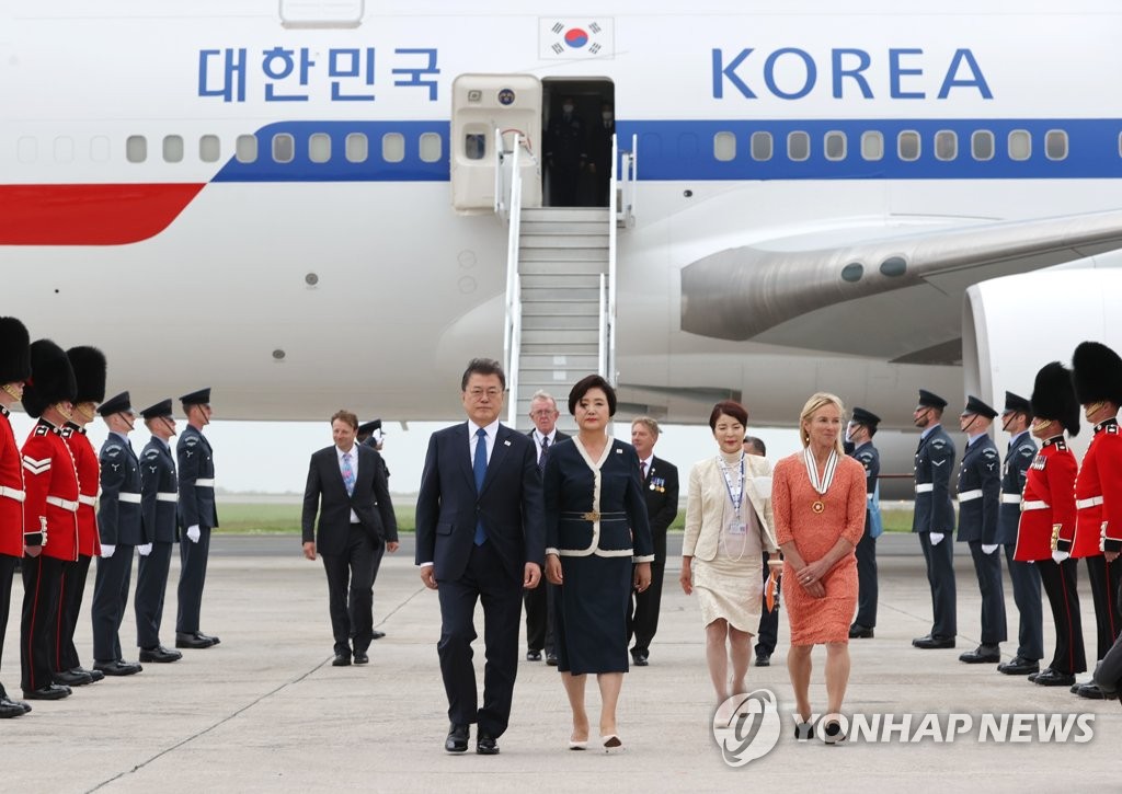 文大統領が英国到着 文大統領が英国到着