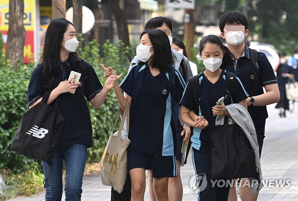 오랜만에 학교 가는 길