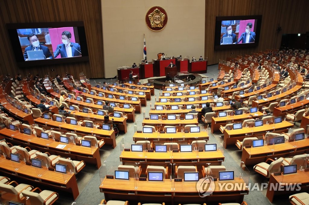 대정부질문 답변하는 김부겸 국무총리