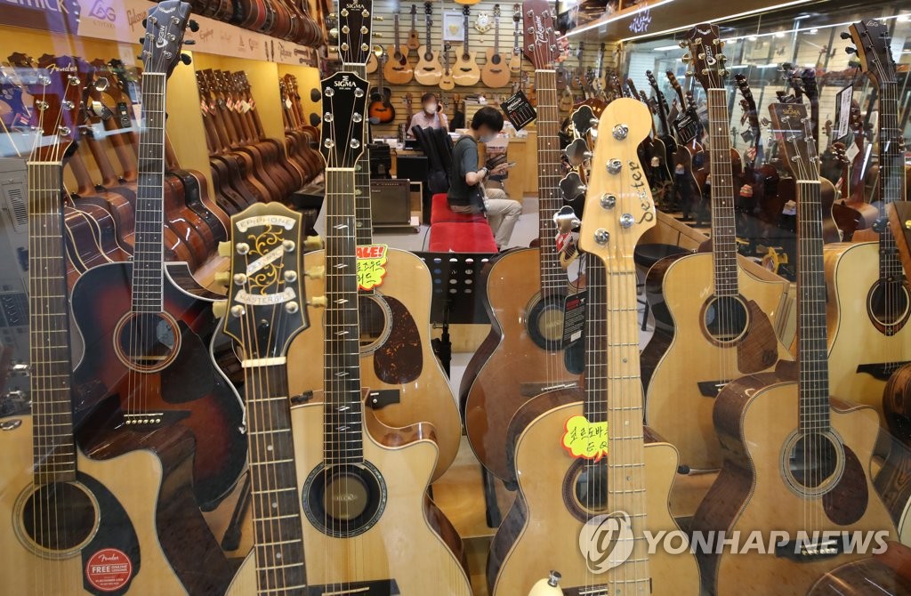 코로나19에 '집콕' 길어지자 취미용품 수요↑