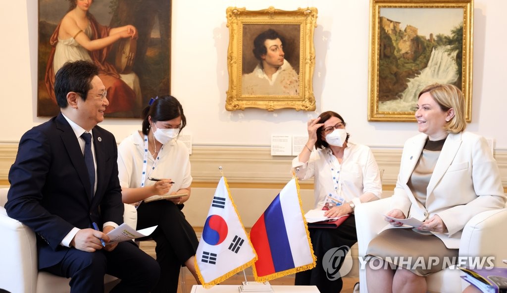 S. Korea-Russia culture ministers' talks S. Korea-Russia culture ministers' talks