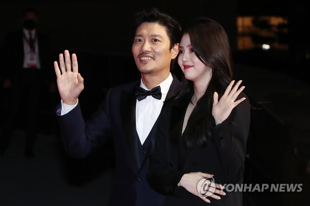 부산국제영화제 찾은 박희순-한소희