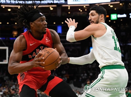 '시진핑 독재자' 비난한 미 NBA 선수 캔터