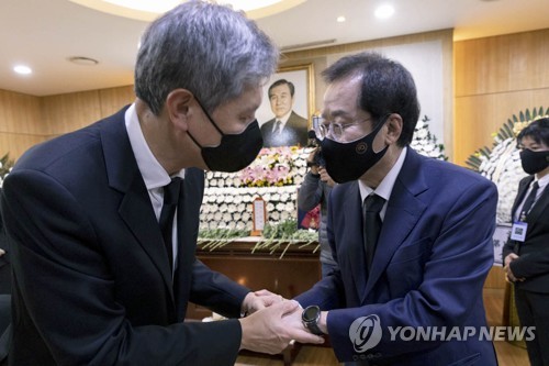 조문하는 국민의힘 홍준표 대선 경선후보