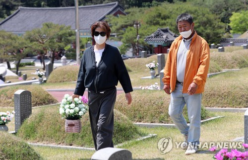 42년 만에 행불자 오빠 찾아온 여동생
