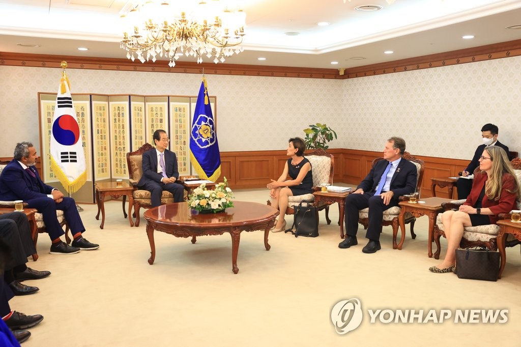 PM meets U.S. lawmakers PM meets U.S. lawmakers