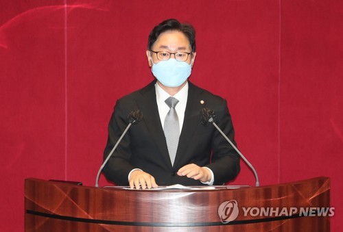 발언하는 박범계