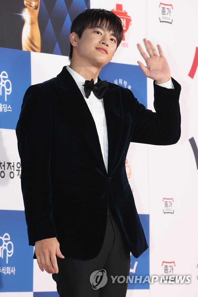 팬심 흔드는 서인국
