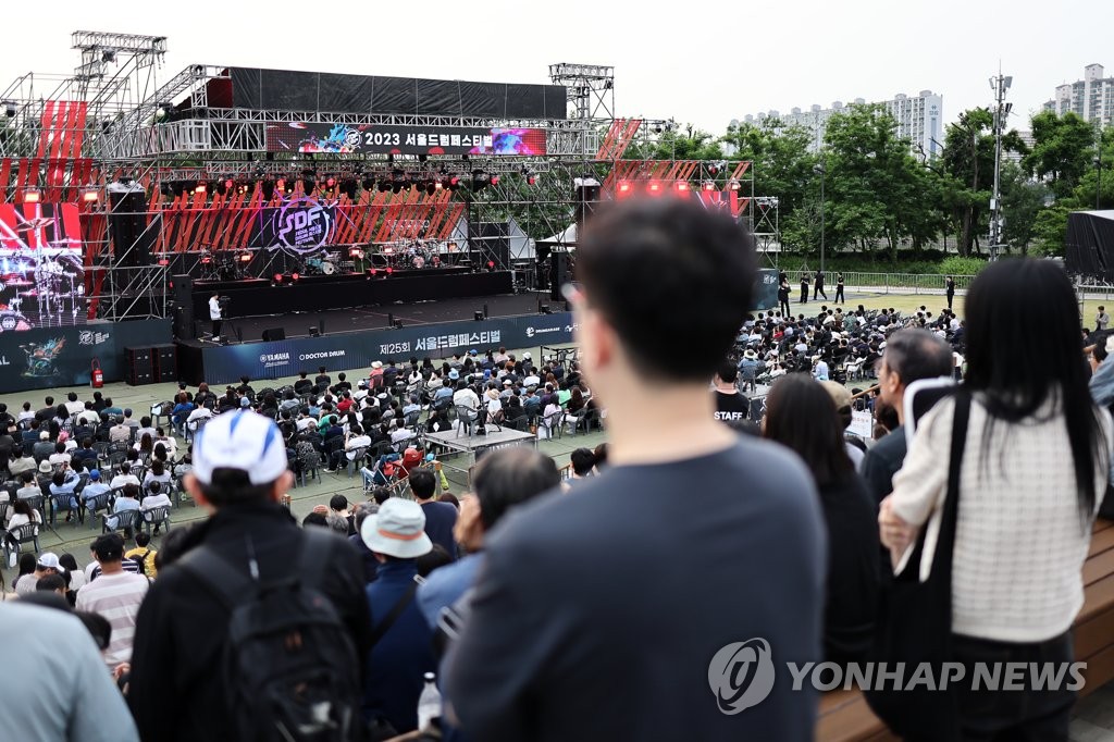 ‘강렬한 비트 속으로’