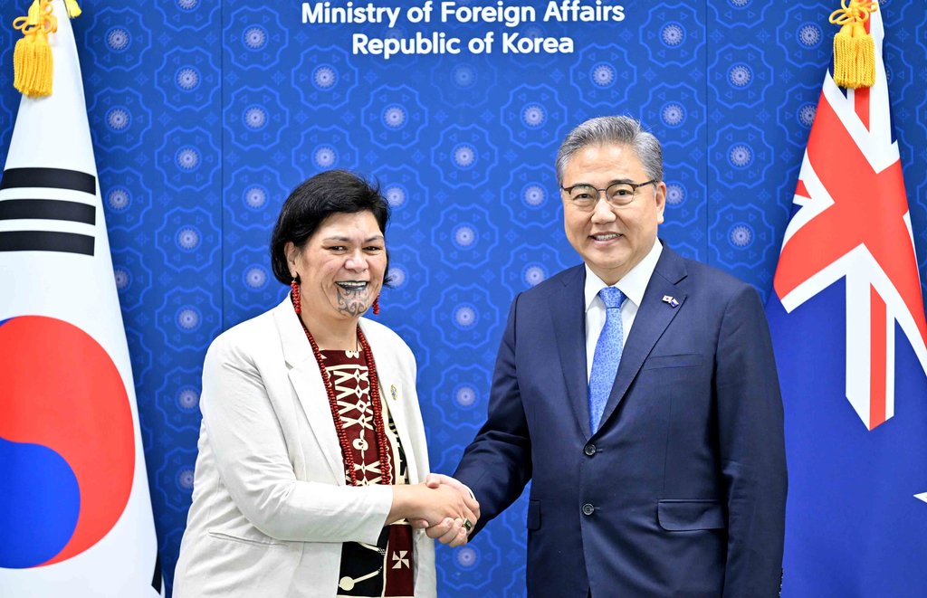 S. Korea-New Zealand FMs S. Korea-New Zealand FMs