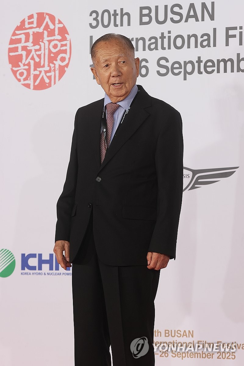 부산국제영화제 찾은 김동호 전 위원장
