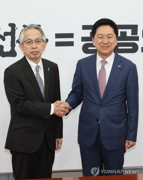 زعيم حزب سلطة الشعب يطلب من السفير الياباني لدى سيئول الدعم في تخفيف المخاوف العامة بشأن «فوكوشيما»