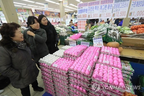 (LEAD) U.S. eggs hit Korean shelves after quarantine procedures - 2