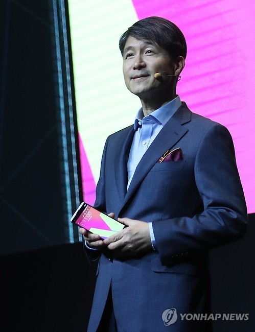 Cho Juno, head of the mobile communications division at LG Electronics (Yonhap file photo)