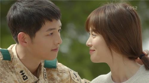 LEAD) Song Joong-ki, Song Hye-kyo make surprise wedding 